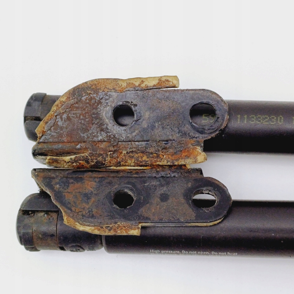 Привід кришки багажника nissan primera 1133230 cena za 2 szt nr267 Зі Шроту