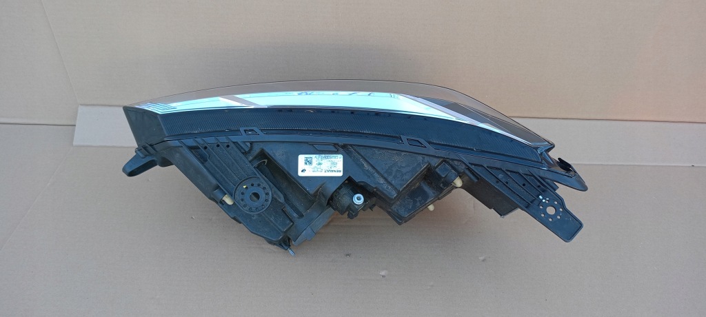 фото №9, Лампа перед передняя правая dacia sandero iii 3 20-24rok led 260102586r oryg