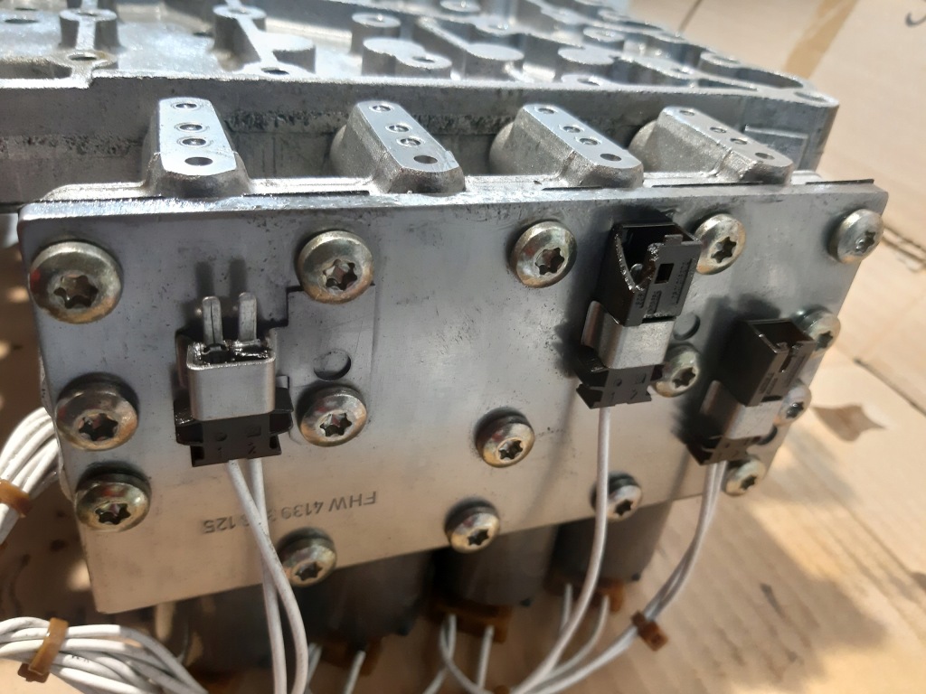 фото №15, Блок управления гидравлический ecomat 2 коробка передач 6 hp 502 c zf 4149406134 катушка