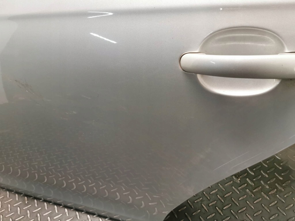 фото №7, Двері лівий задня vw golf vi kombi код лакофарбового покриття la7w