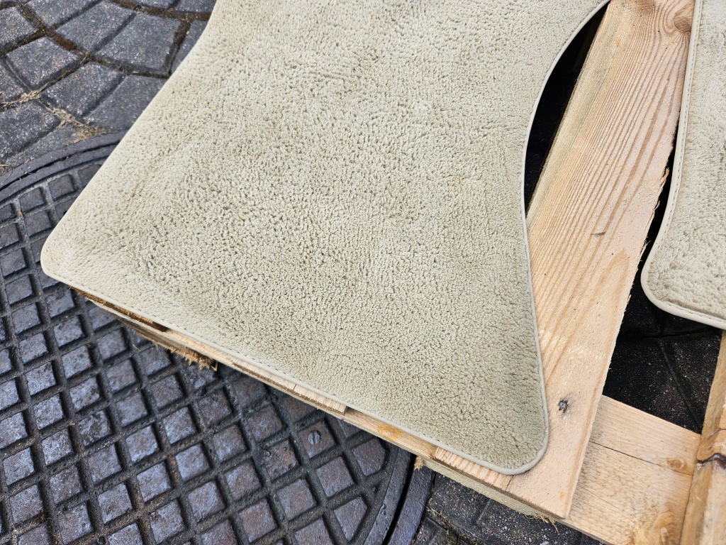 фото №7, Коврики велюровые дворники audi a6 c7 светлый beż