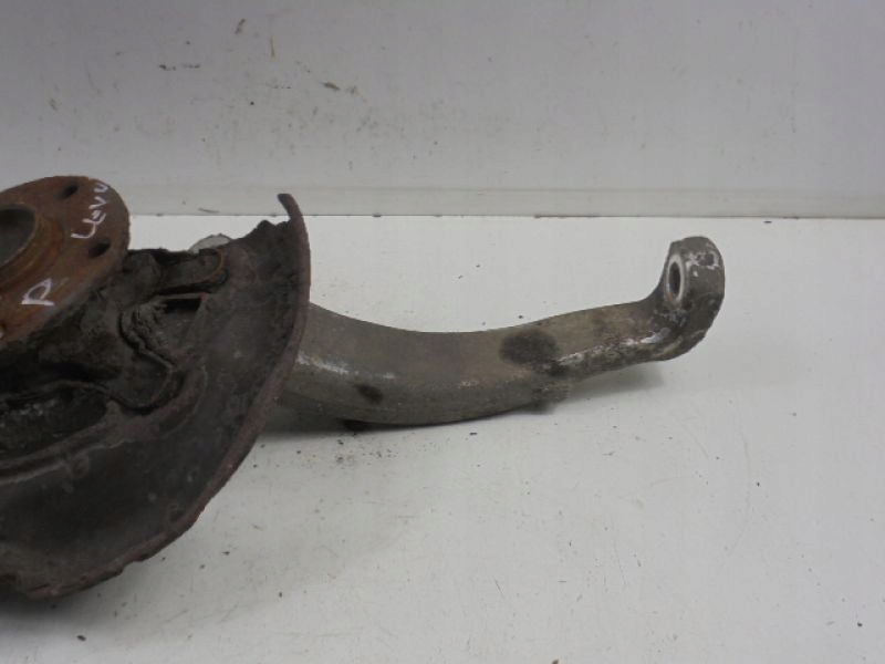 фото №8, Lexus is ii поворотный кулак перед правая 2.2d n62r