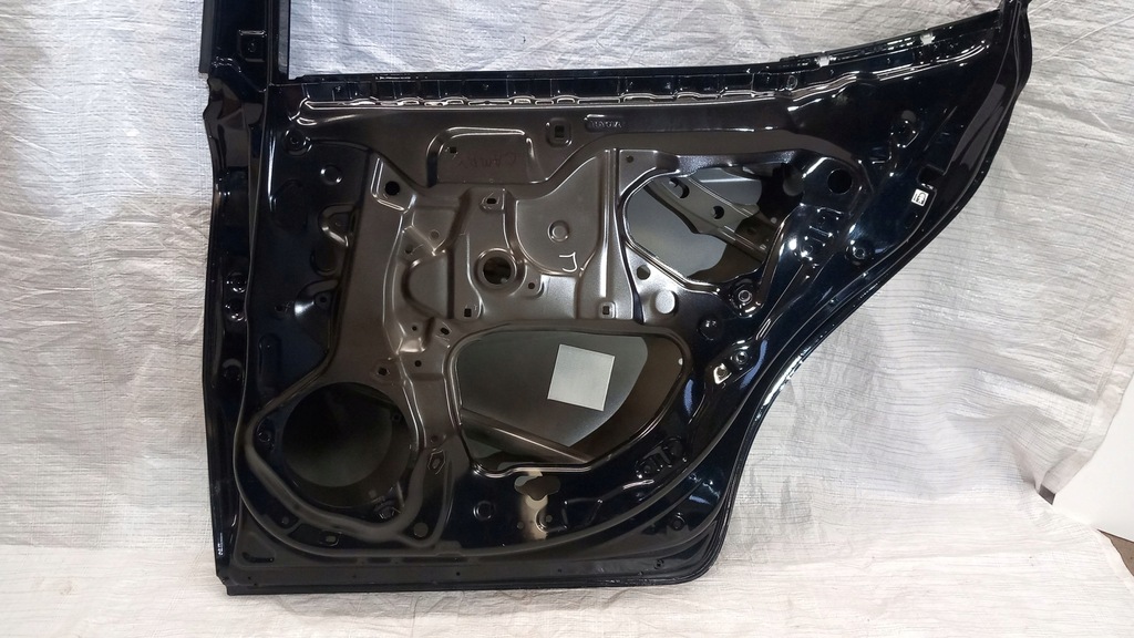 фото №12, Toyota camry 17r- дверь задняя правое bydgoszcz повреждённые