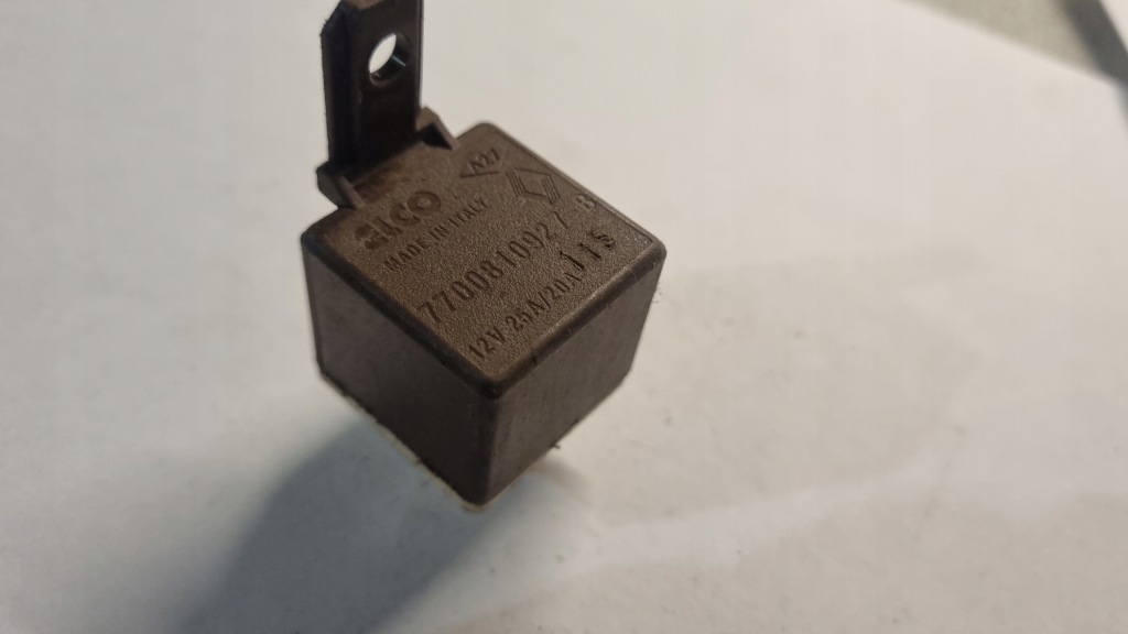 фото №3, Реле renault safrane 7700810927b