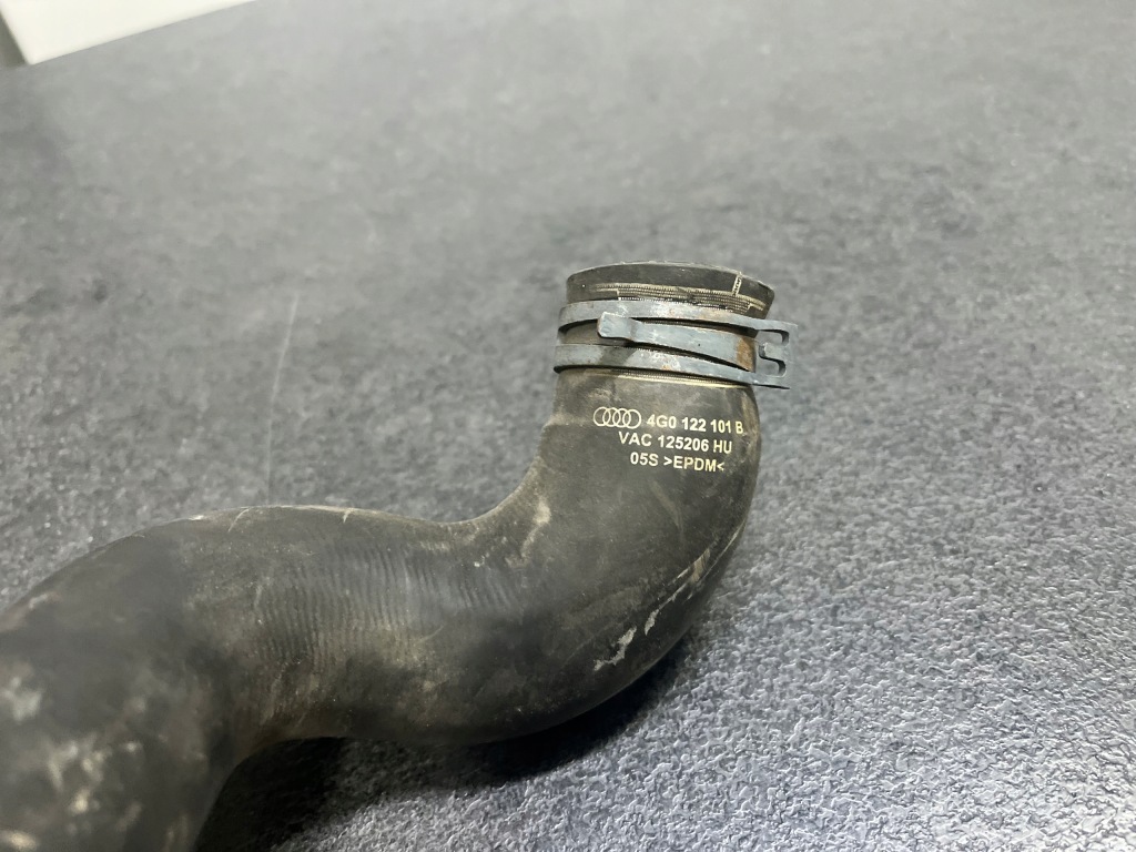 Шланг труба воды audi a6 c7 4g0122101b Доставка