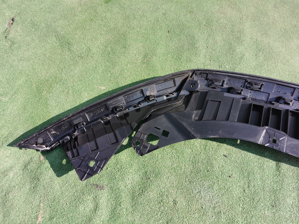 Mercedes eqb w243 захист накладка поперечина передній a2438855100 Оригінал