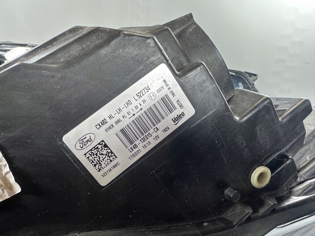 Kuga mk3 фара правый  левая led lv4b-13e015-ca lv4b-13e014-ca с Разборки