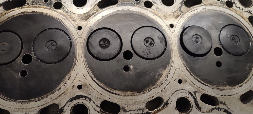 Головка двигуна toyota 1,4d d4d 1nd в Україні