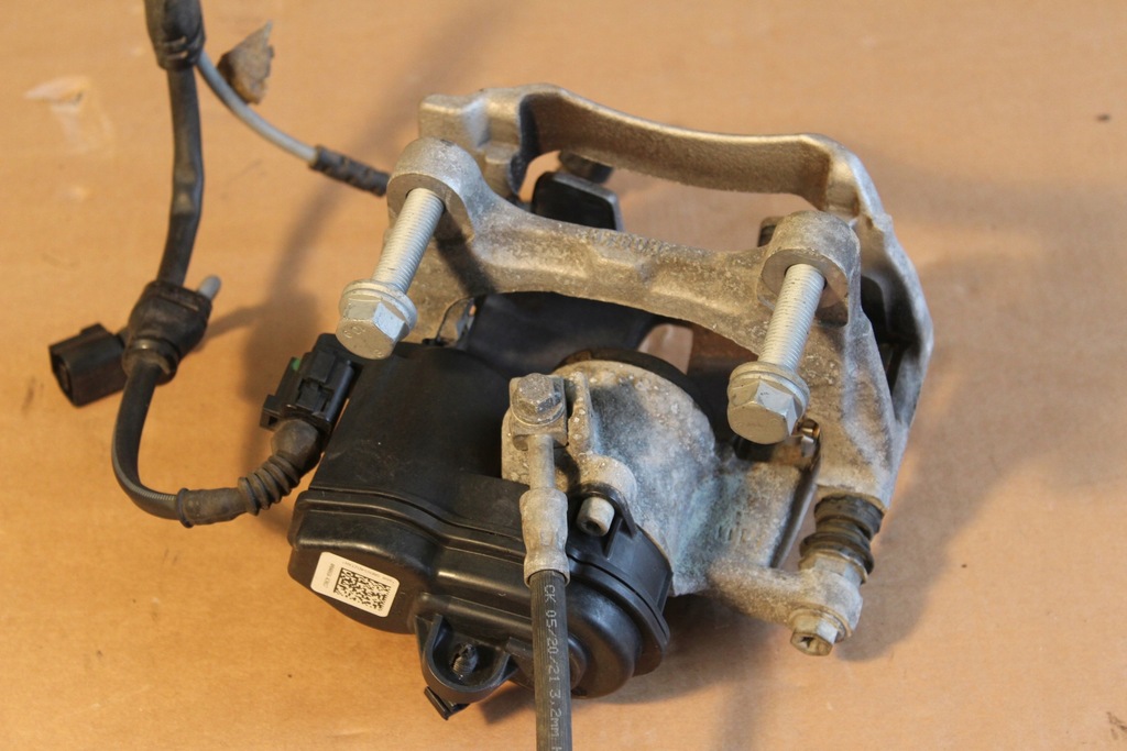 фото №6, Суппорт тормозной задняя правый audi q7 4m lift