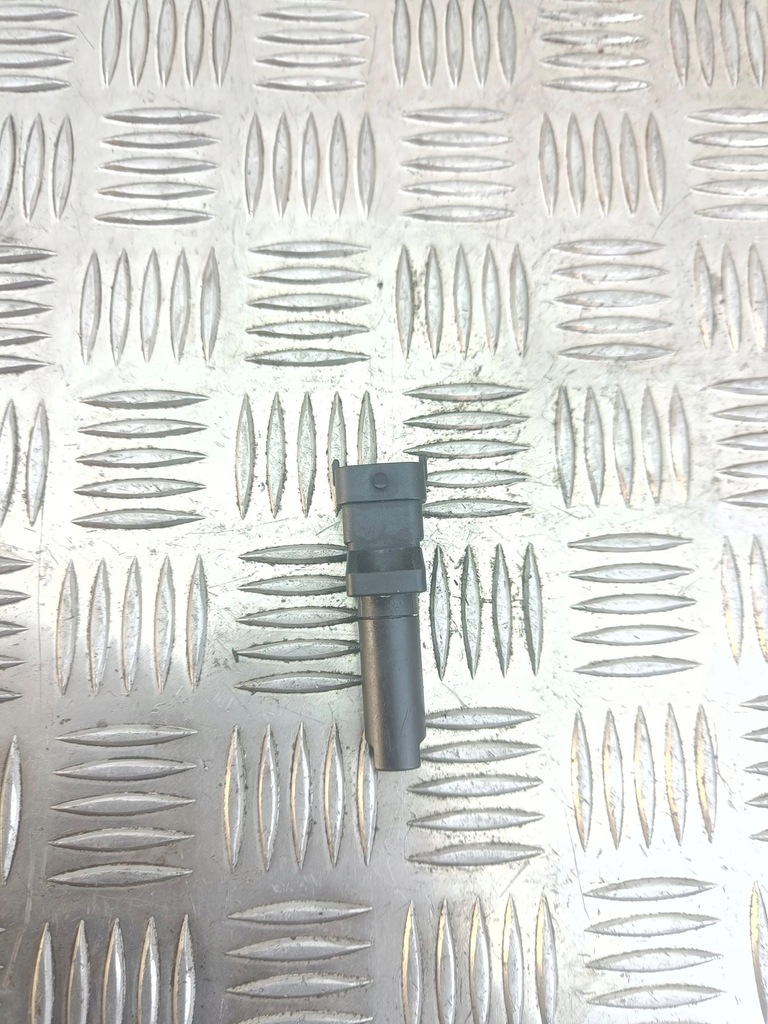 фото №5, Mercedes-benz c w204 2009 датчик положение вала коленчатого