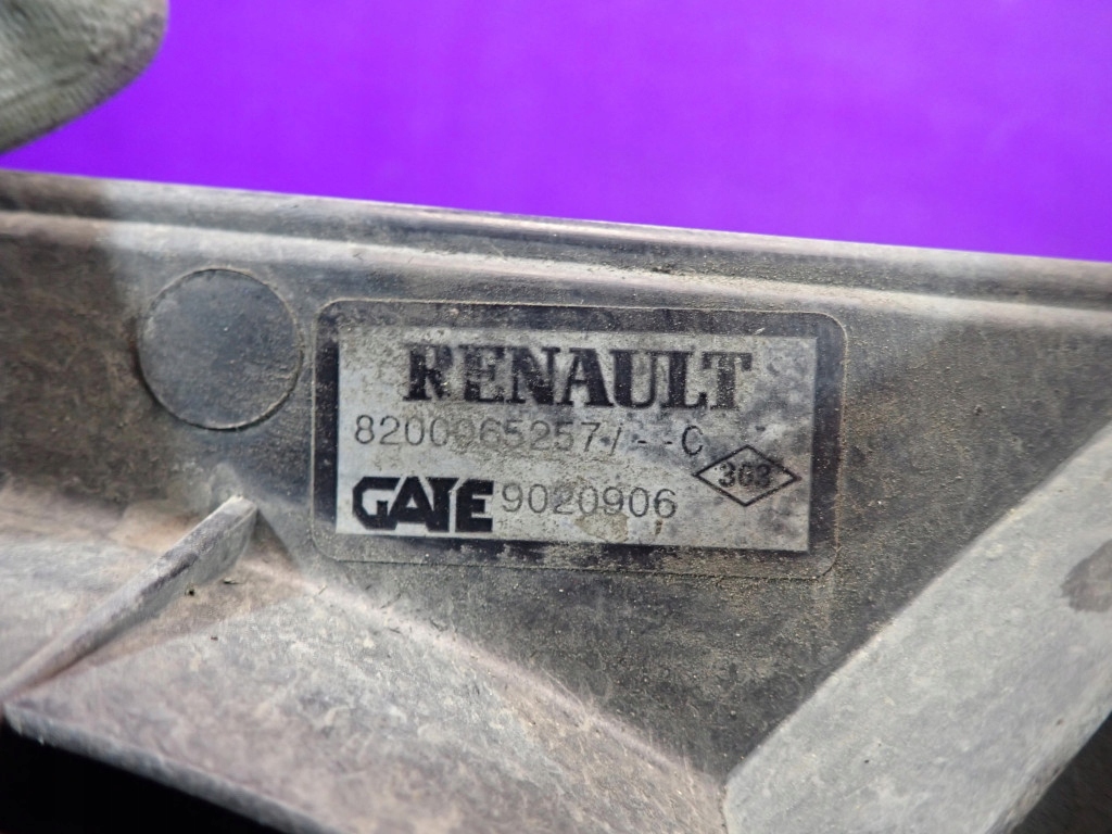 Renault scenic 1 99-03 рестайлинг  1.6 107km вентилятор радиатора 8200065257 2 pin в Украине