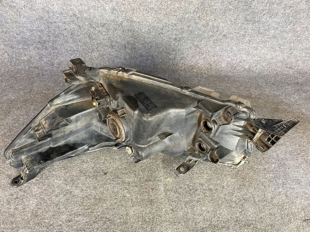 фото №12, Фара лампа передняя правая - toyota hilux viii обычная 15-