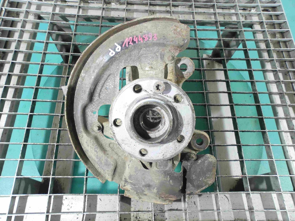 фото №1, Поворотный кулак левая ступица перед 2.4 d5 volvo v60 i