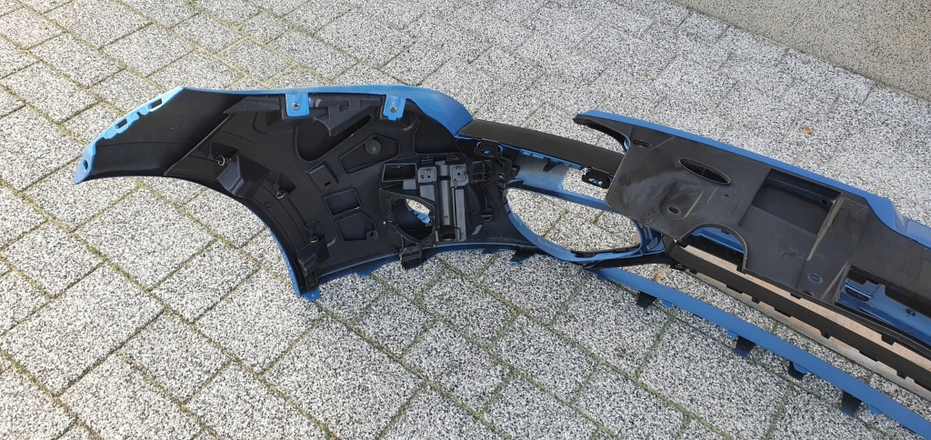 Megane iii купе рестайлинг  бампер перед оригинал e247 с Разборки