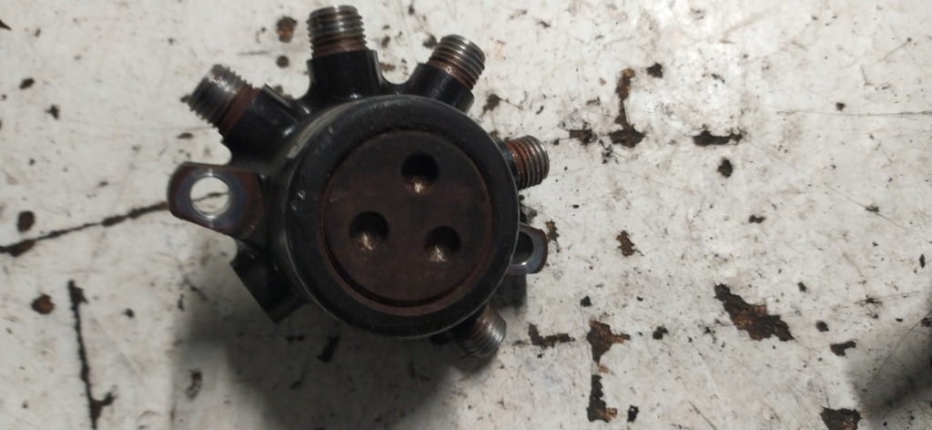 фото №4, Распределитель топлива ford focus mk2 4m5q9d280db