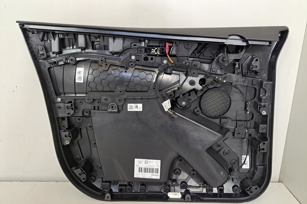 фото №14, Комплект сидений bmw 4 convertible g23, g83 5a1ca98 1.5l hybrid 2022