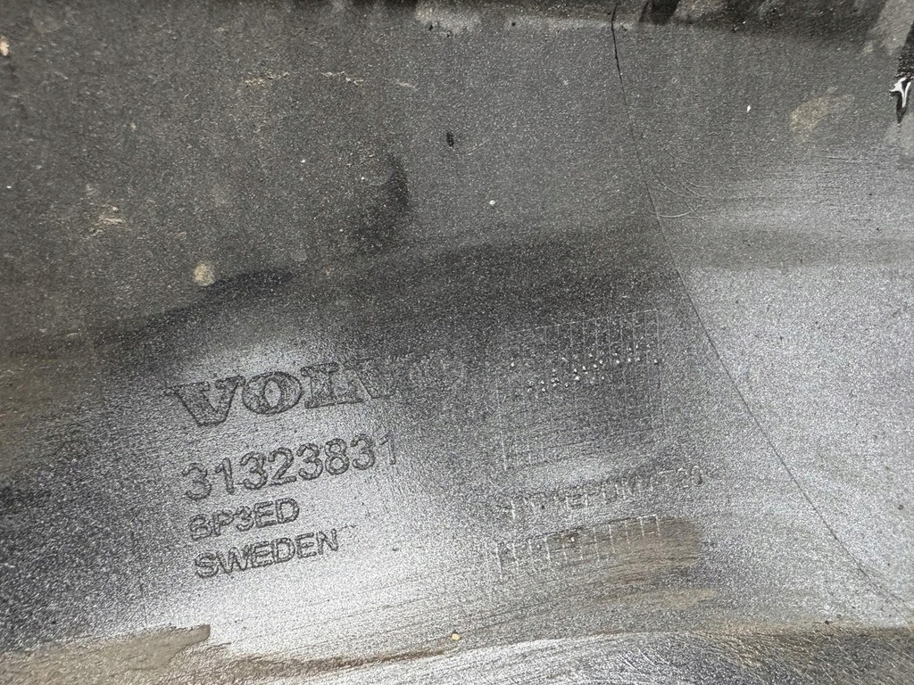 фото №11, Volvo s60 ii v60 i lift cross country 31323831 бампер перед org eu