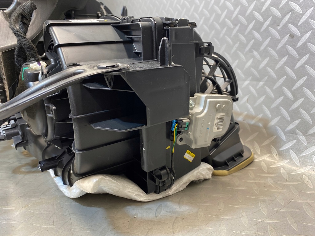 фото №6, Kombajn обігрівач повітродувка chevrolet trax europa 95404462 оригінал