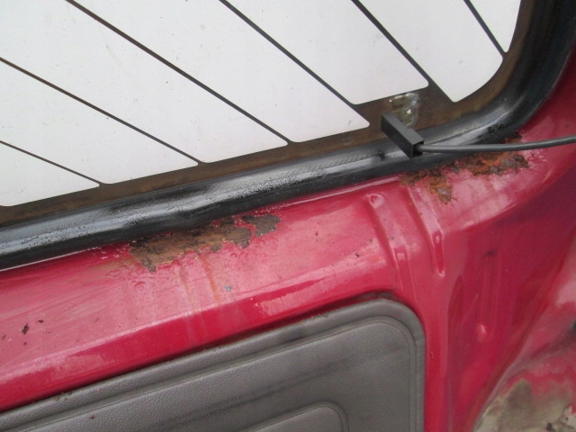 фото №4, Skoda favorit стекло задняя крышка багажника багажника bordowa