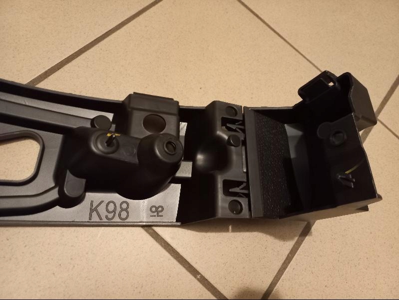 фото №7, Renault clio iv 4 kombi направляющая бампера правый задняя