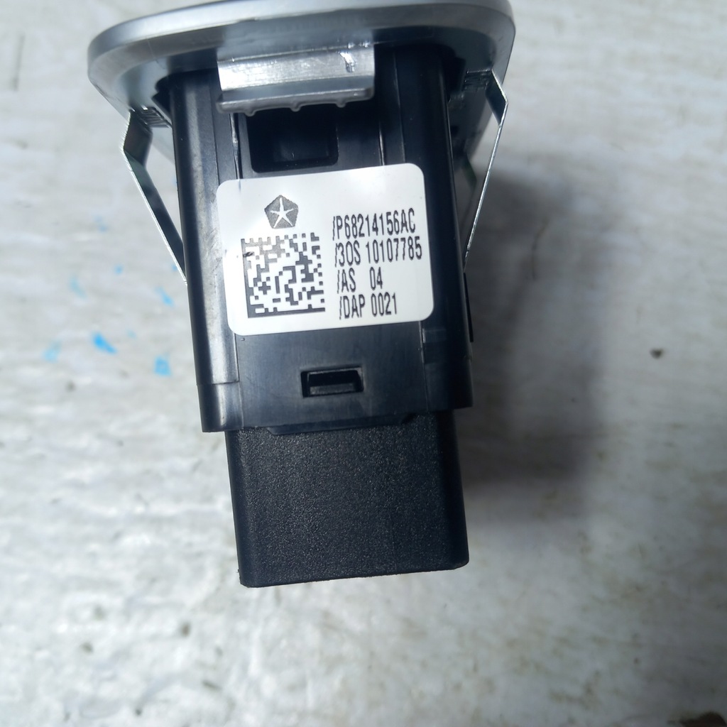 фото №9, Ram 1500 19- панель управление стекло usa