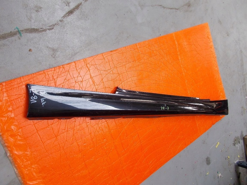 фото №1, Bmw e81 молдинг порог правая