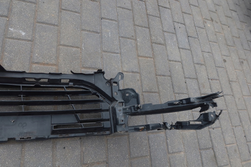 фото №14, Решітка бампера середня clio iv 622542412r uszk.