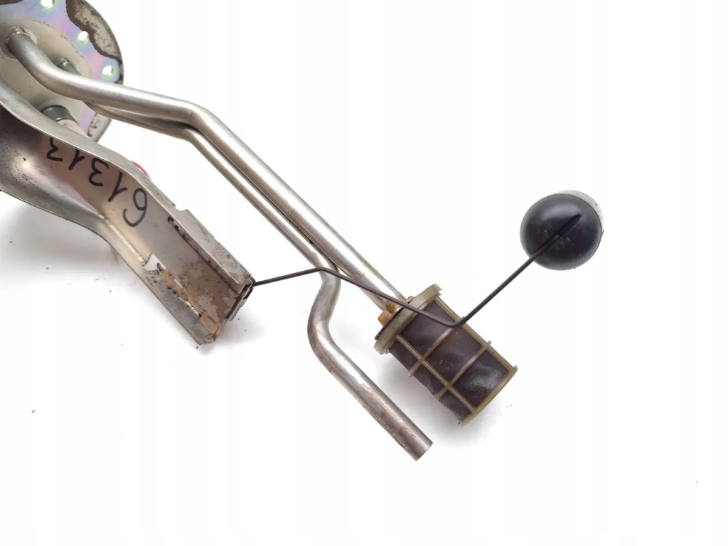 Mitsubishi l200 датчик рівня пального 2.5 di-d 4wd дизель 131kw 178 hp в Україні