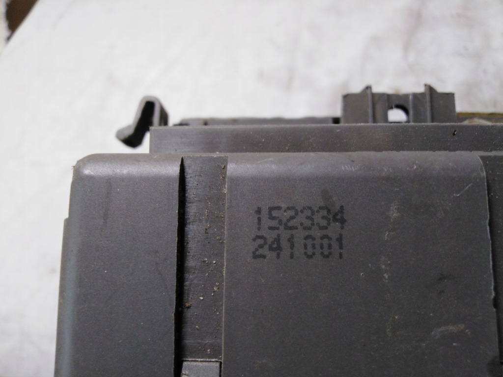 Laguna 2 1,9 dci коробка предохранителей 8200192468 с Разборки