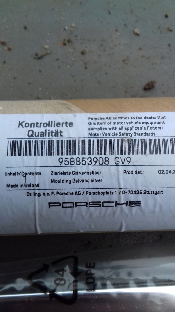 фото №1, Porsche macan молдинг дверь задняя правая 95b853908