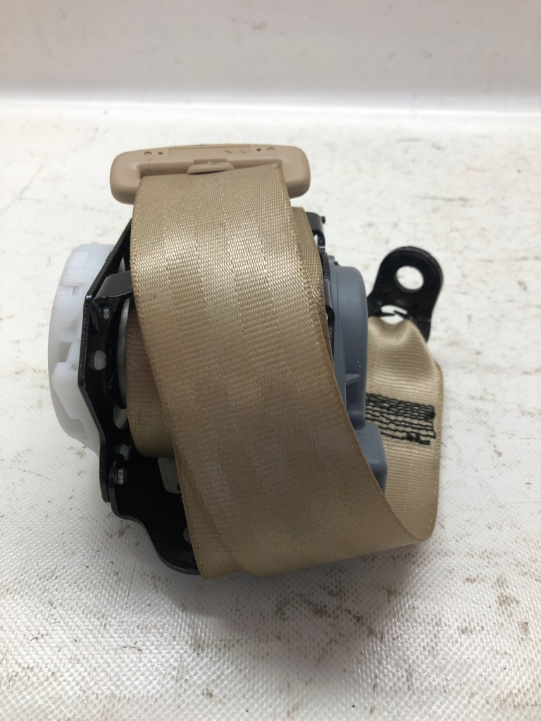 фото №1, A8 d4 pas безпеки середина задня 4h0857807h