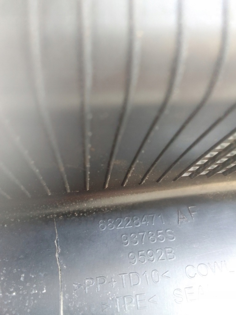 фото №12, Chrysler pacifica 17- жабо пластиковий 68228471af usa