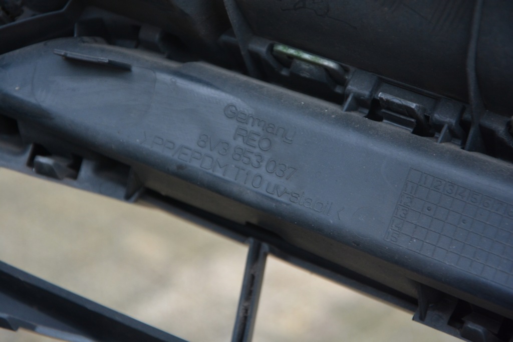 фото №12, Бампер перед решітка радіатора pod датчик удару audi a3