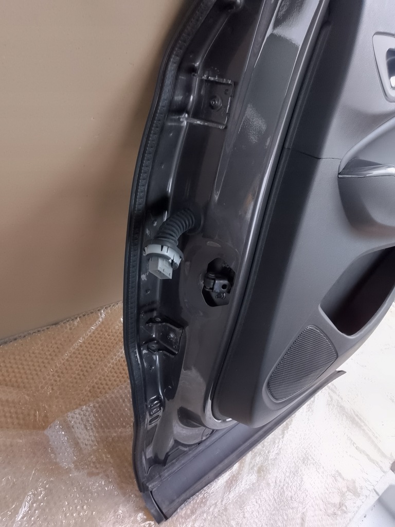 фото №12, D39 - opel grandland x двері задні праве з скло