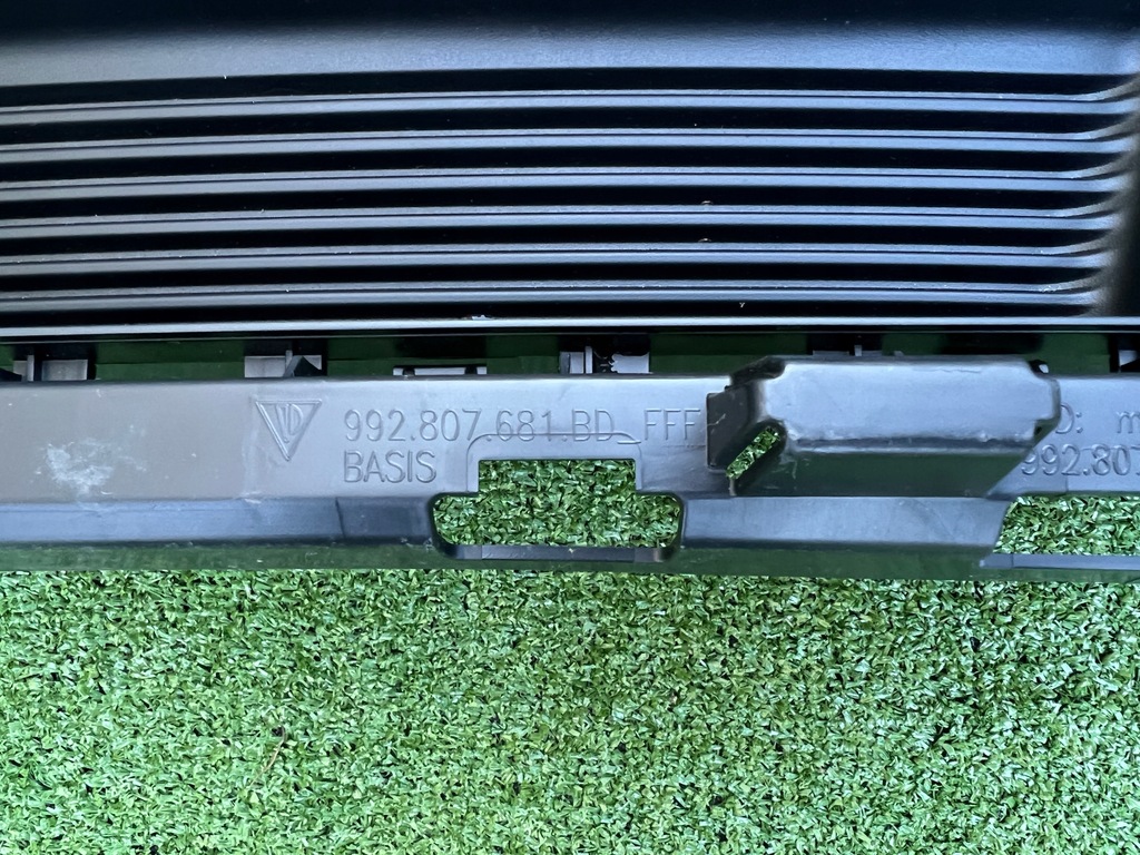 фото №6, Решітка перед передня porsche 911 992