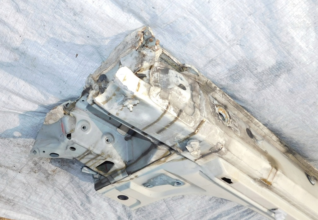 фото №2, W213 порог блок двигателя перед правый 2017r