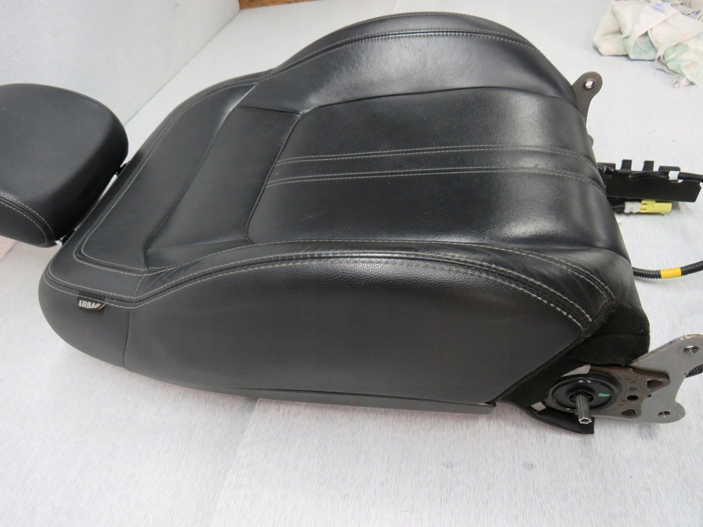 фото №7, Kia sportage iii спинка сидіння праве підголівник шкіра подушка