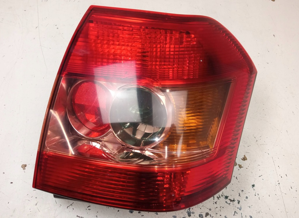 фото №1, Лампа права задня toyota corolla