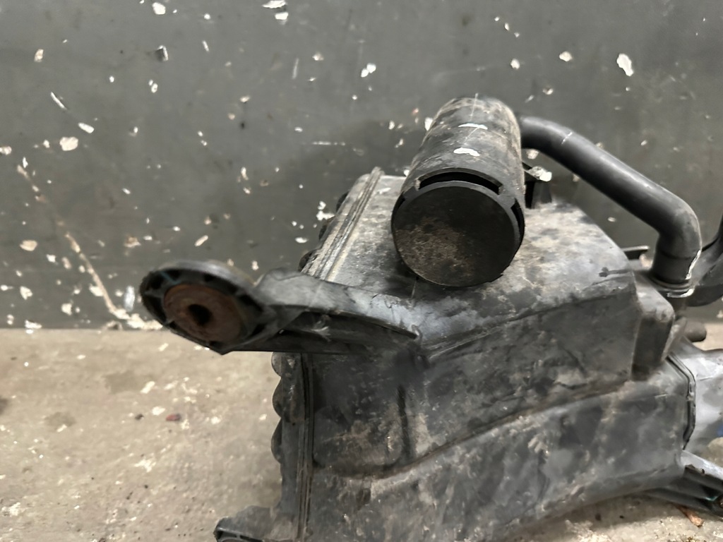 фото №9, Фільтр вугільний porsche cayenne 7l 4.5 7l0201801b