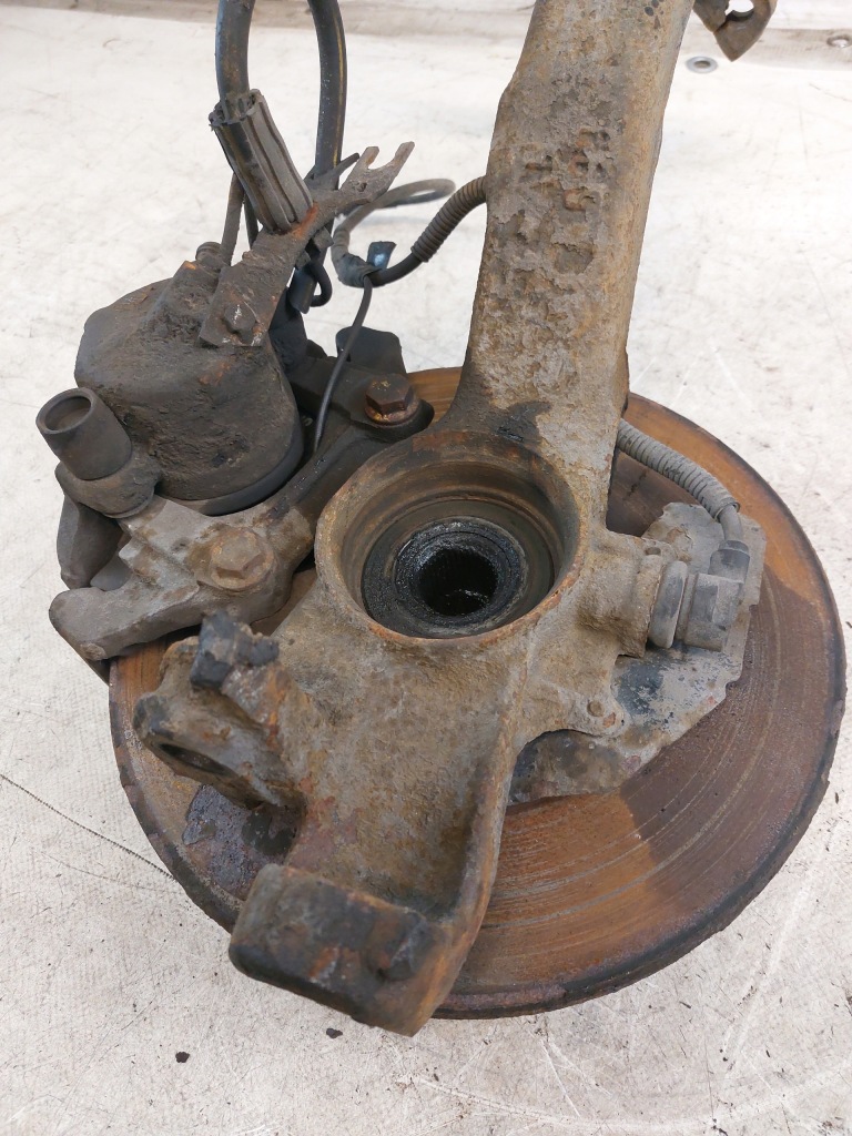 фото №7, Поворотний кулак ліва передня audi a6 c5 2.5tdi