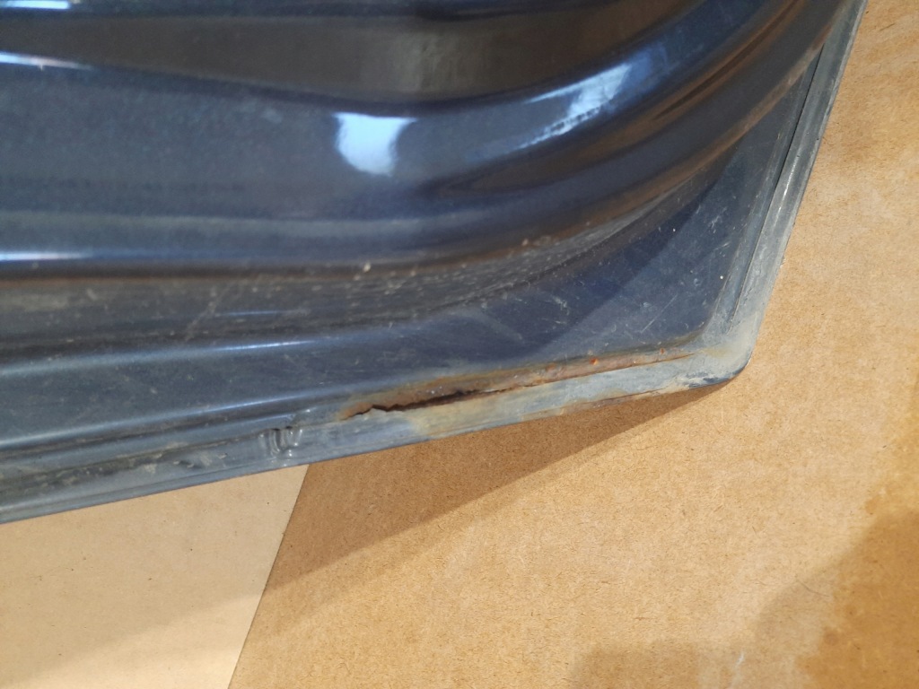 Дверь левый задний  opel astra h универсал z168 04- Киев