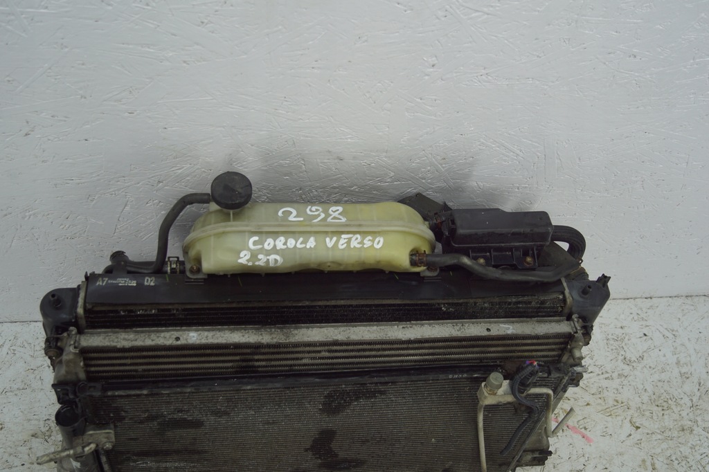 фото №4, Pas передний радиатор toyota verso 2.2 d kpl