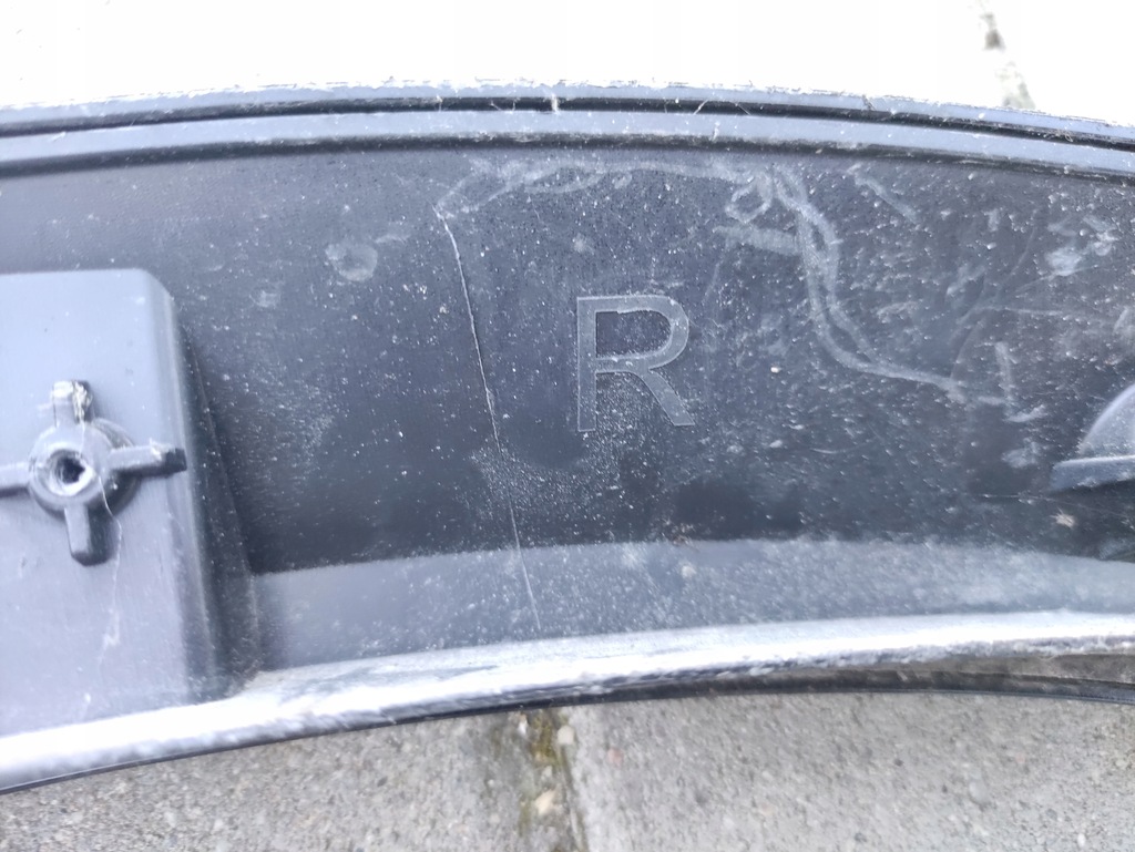 фото №7, Молдинг крила правий задня bmw i3 7489096