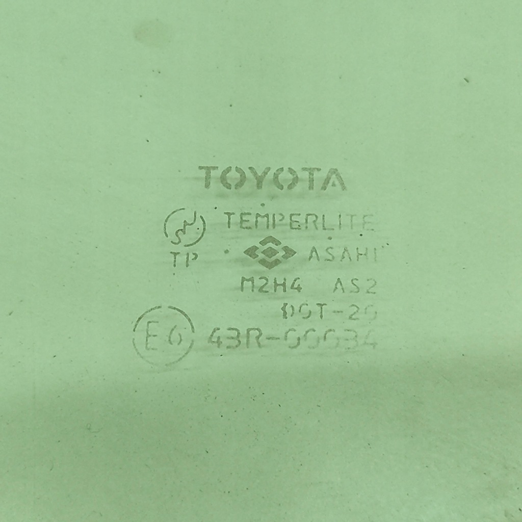 фото №7, Toyota hiace h50, h60, h70 2001 перед сторона правая стекло дверь передних