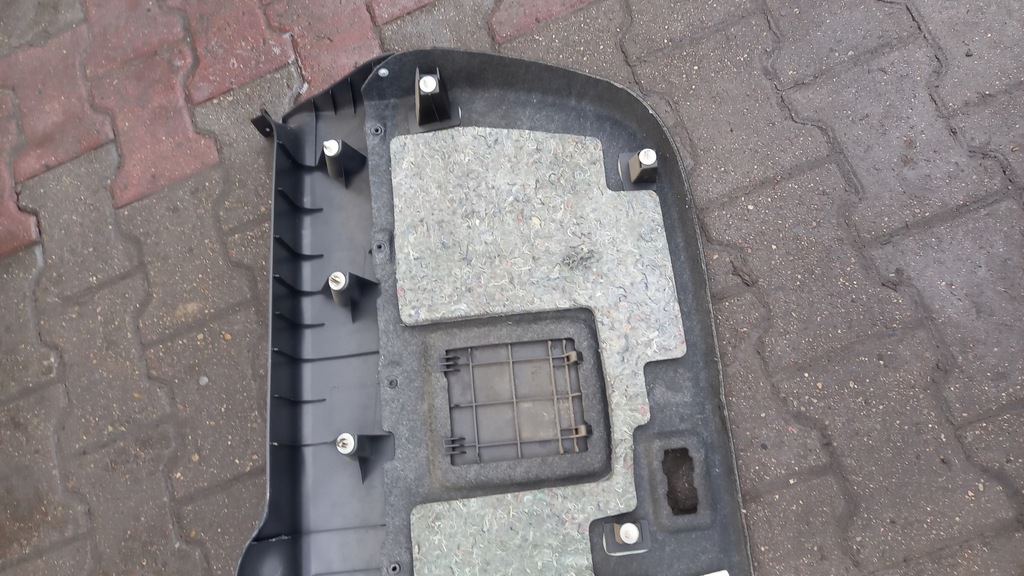 фото №6, Обивка багажника toyota avensis 04r kombi