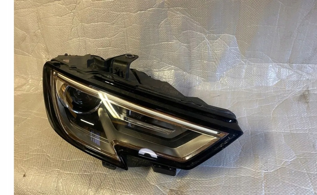 фото №1, Audi a3 lift 8v0 bixenon правий 16-20