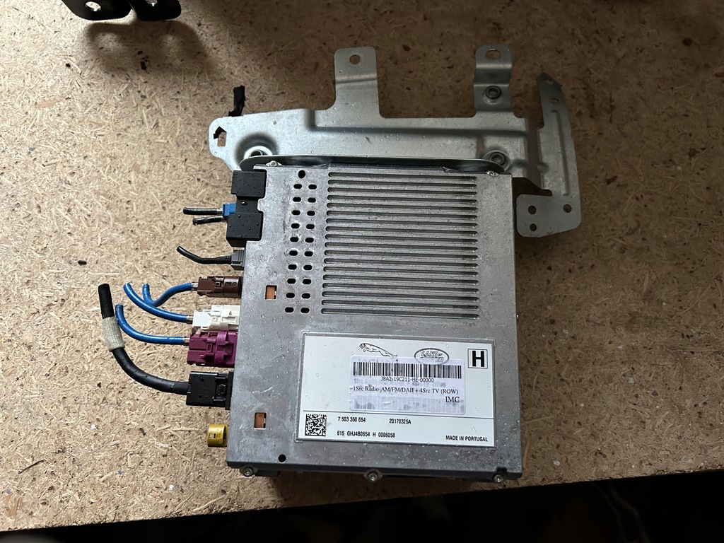 фото №1, Радиопроигрыватель радио land rover range rover velar панель j8a2-19c211-he