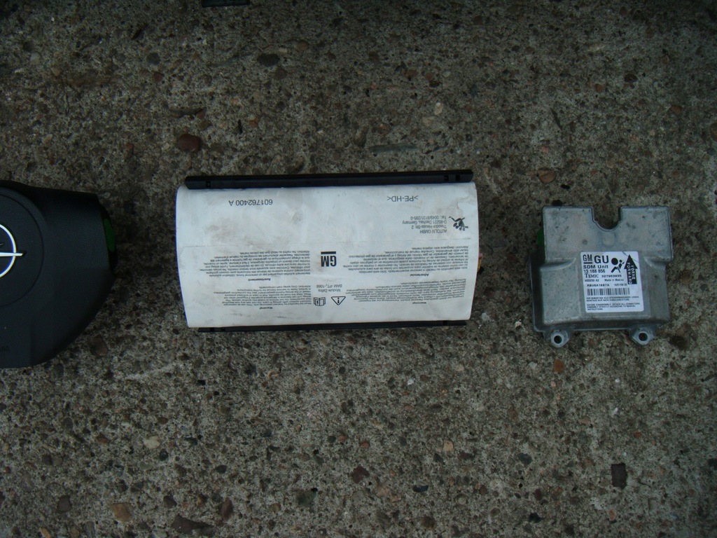 фото №8, Opel zafira b 05- консоль приборная панель подушки безопасности комплект