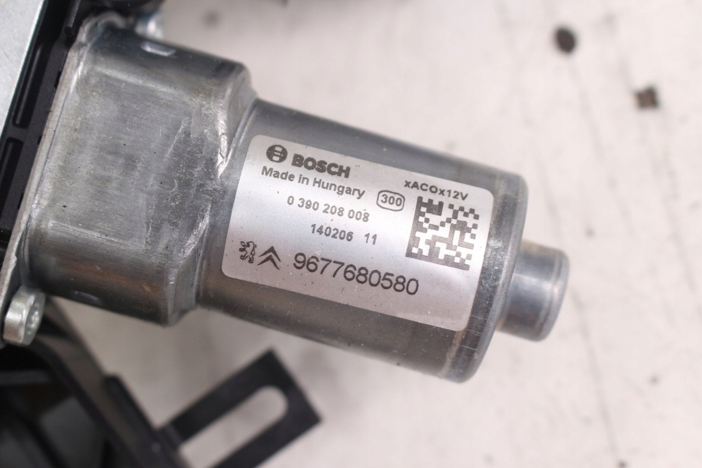 фото №7, Моторчик дворники задняя 9677680580 citroen picasso ii короткий