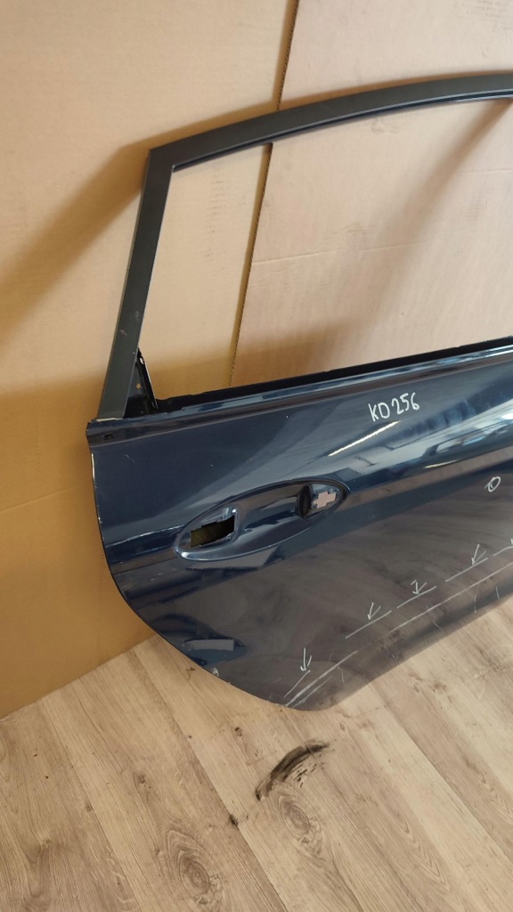 фото №2, Ford fiesta mk7 дверь правый задняя